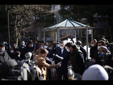 ნაძალადევის რაიონში მცხოვრებ 99 ოჯახს საკუთრების დამადასტურებელი მოწმობები გადაეცა